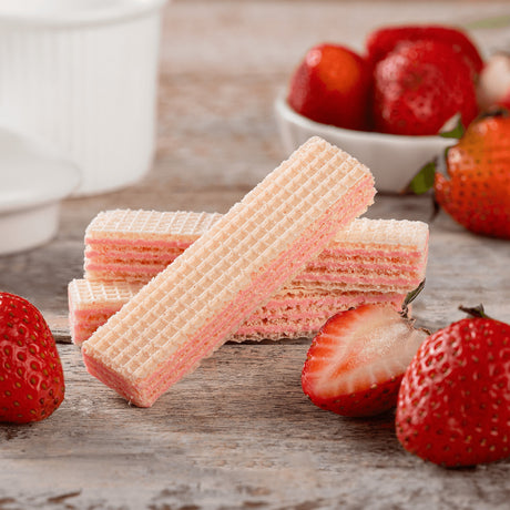 Britannia Treat Creme Wafers Strawberry 75g